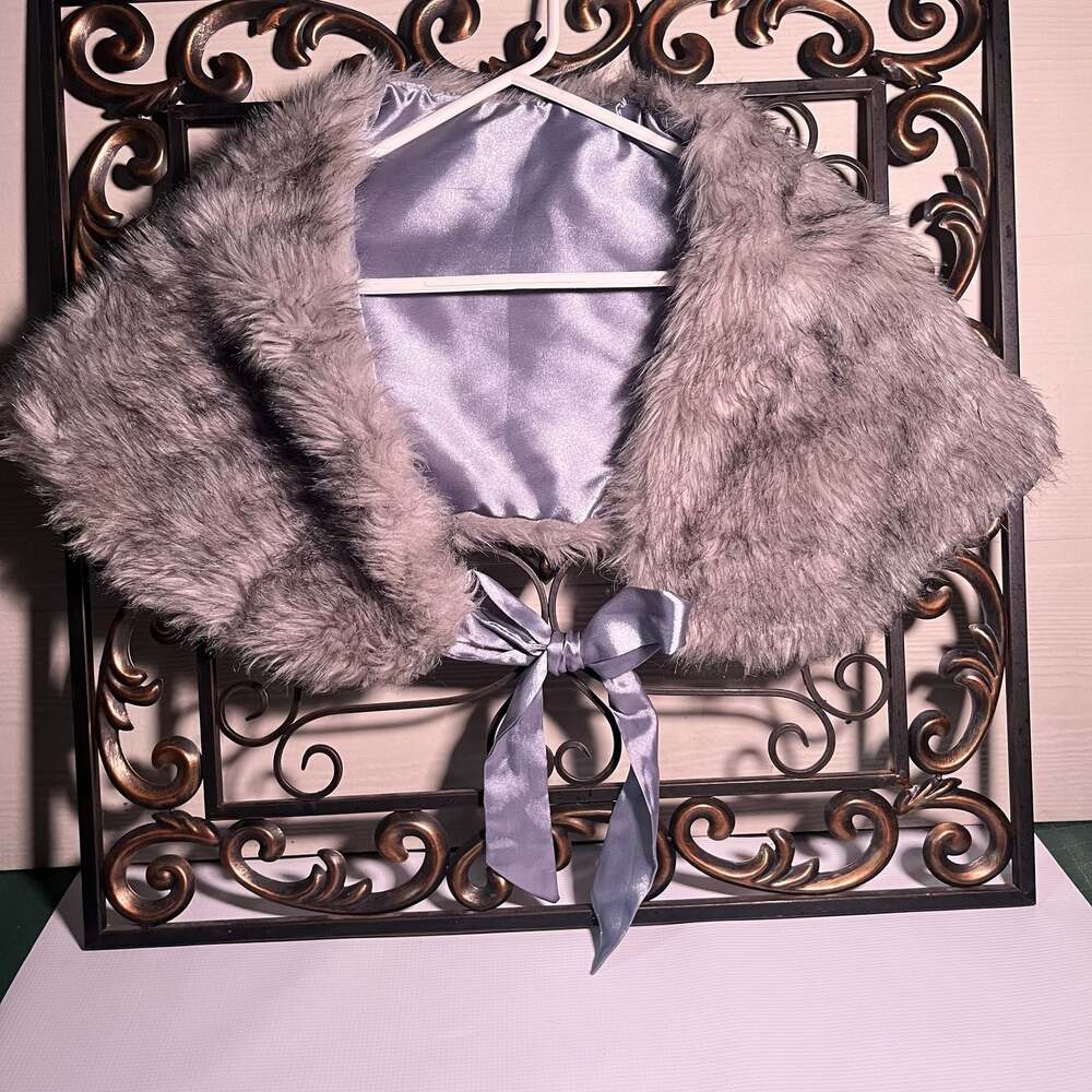 Gray Faux Fur Wedding Capelet Wrap Shawl with Satin Ribbon Bow Tie